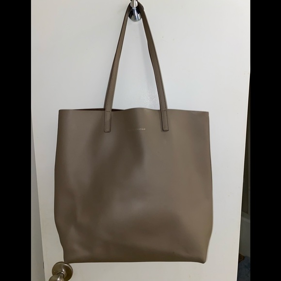WANT Les Essentiels Handbags - Want Les Essentiels ‘Logan’ Leather Tote